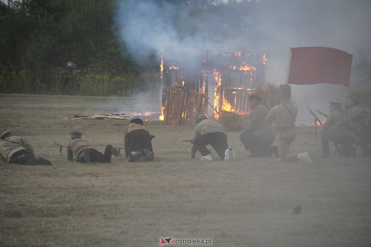 Rekonstrukcja historyczna Bolszewika goń! w Rzekuniu [17.08.2024] - zdjęcie #125 - eOstroleka.pl
