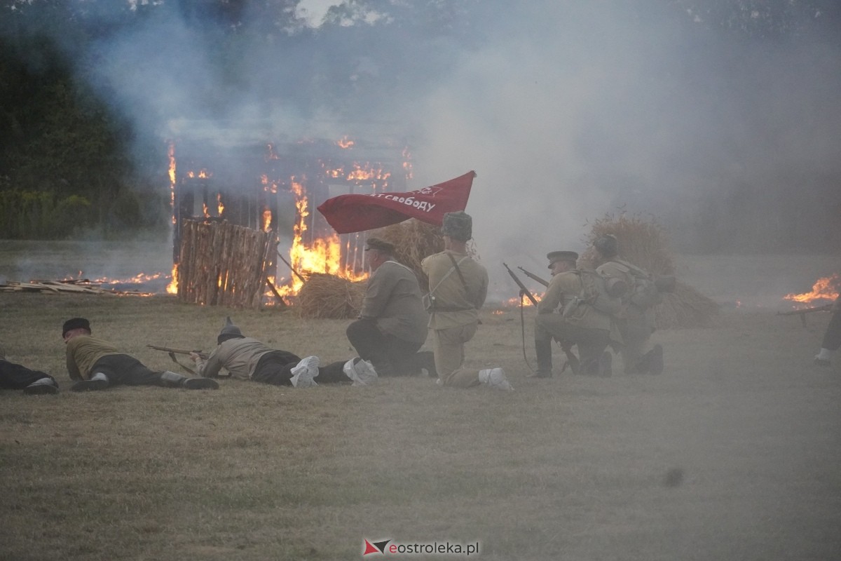 Rekonstrukcja historyczna Bolszewika goń! w Rzekuniu [17.08.2024] - zdjęcie #122 - eOstroleka.pl