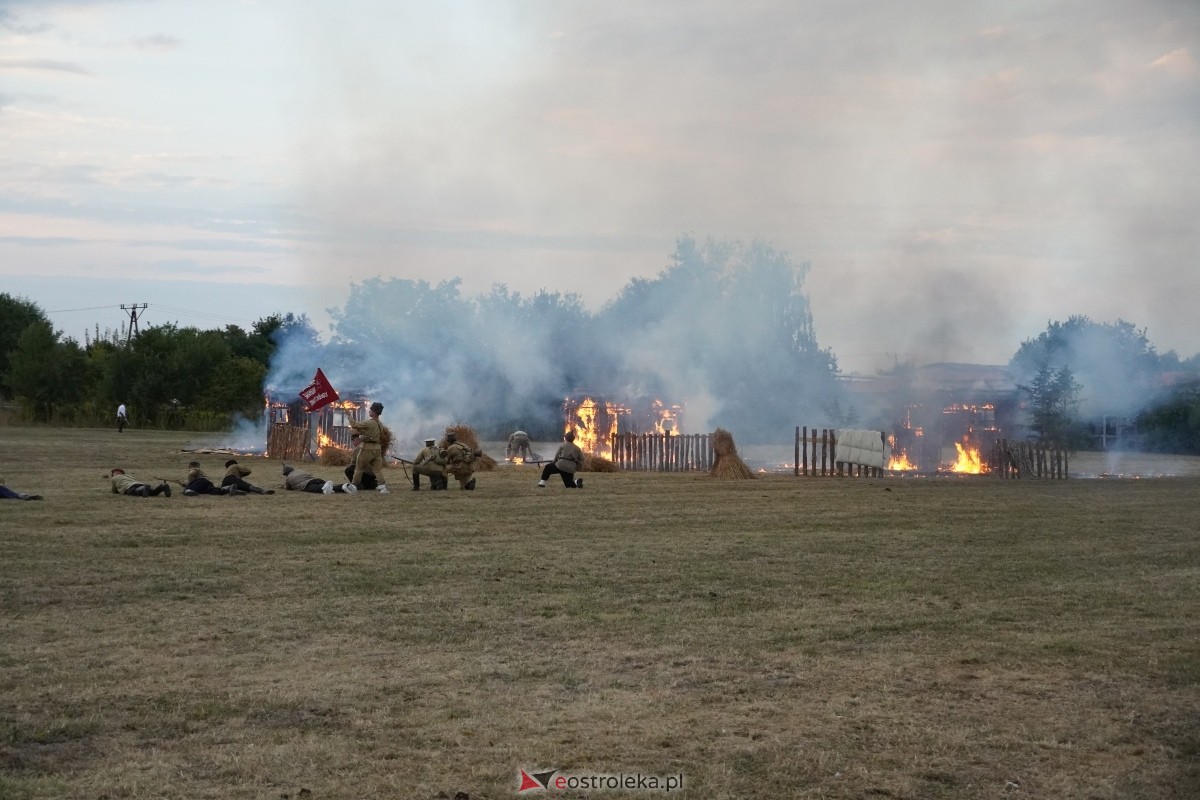 Rekonstrukcja historyczna Bolszewika goń! w Rzekuniu [17.08.2024] - zdjęcie #106 - eOstroleka.pl