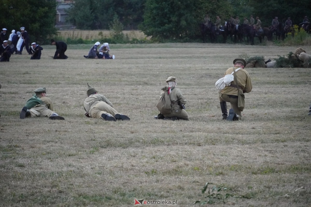 Rekonstrukcja historyczna Bolszewika goń! w Rzekuniu [17.08.2024] - zdjęcie #104 - eOstroleka.pl
