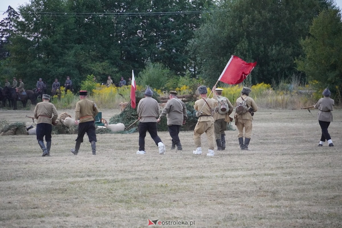 Rekonstrukcja historyczna Bolszewika goń! w Rzekuniu [17.08.2024] - zdjęcie #80 - eOstroleka.pl