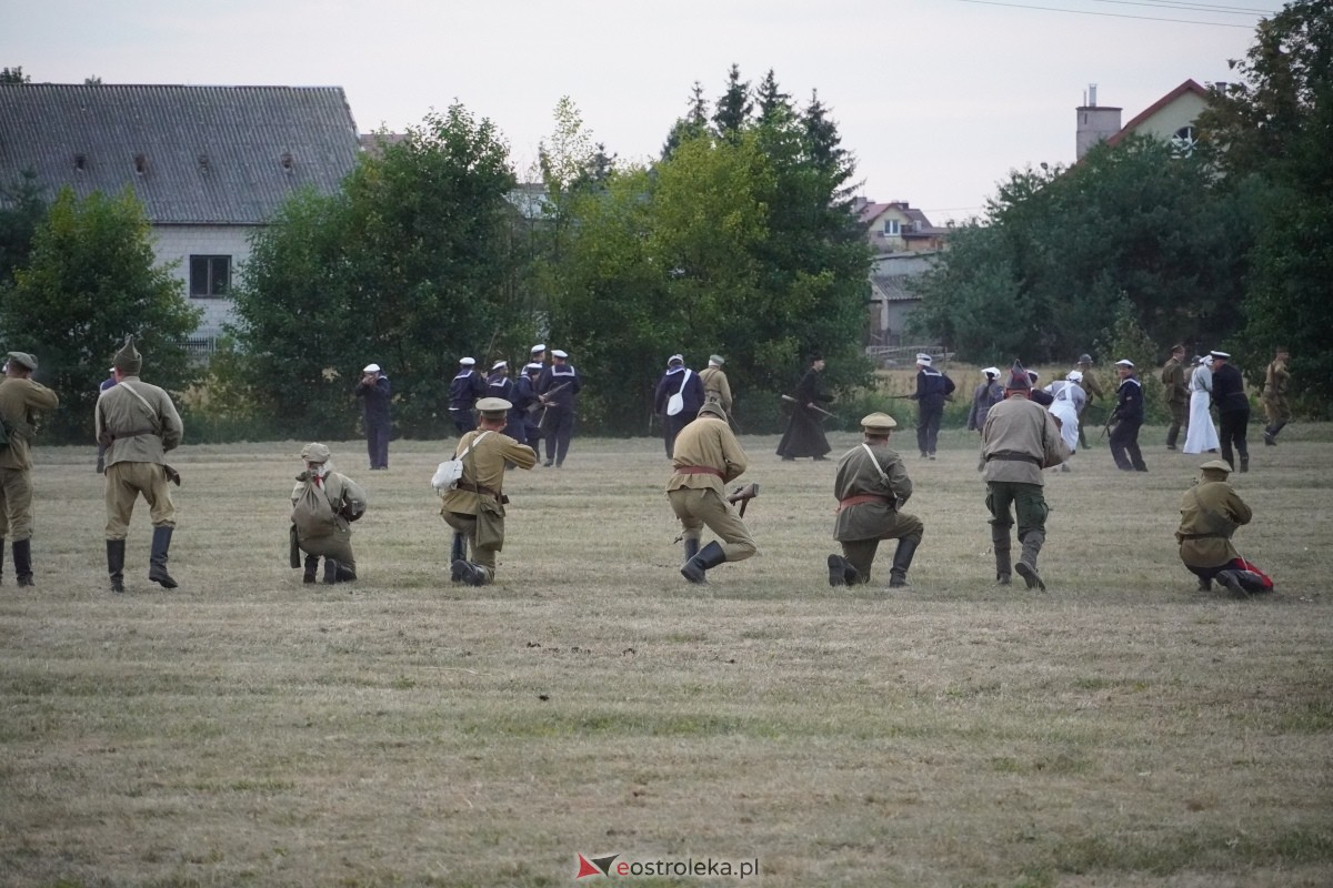 Rekonstrukcja historyczna Bolszewika goń! w Rzekuniu [17.08.2024] - zdjęcie #74 - eOstroleka.pl