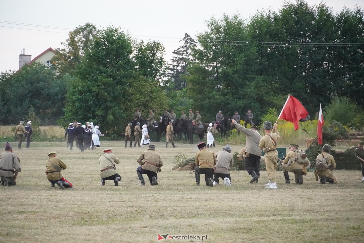 Rekonstrukcja historyczna Bolszewika goń! w Rzekuniu [17.08.2024] - zdjęcie #59 - eOstroleka.pl
