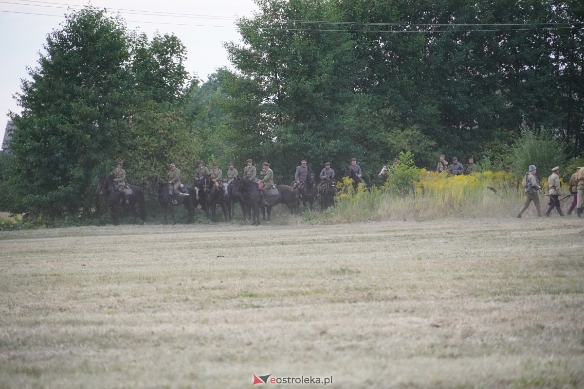 Rekonstrukcja historyczna Bolszewika goń! w Rzekuniu [17.08.2024] - zdjęcie #103 - eOstroleka.pl