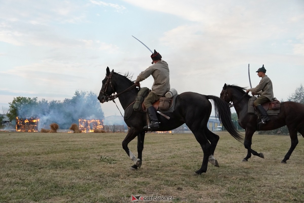 Rekonstrukcja historyczna Bolszewika goń! w Rzekuniu [17.08.2024] - zdjęcie #89 - eOstroleka.pl