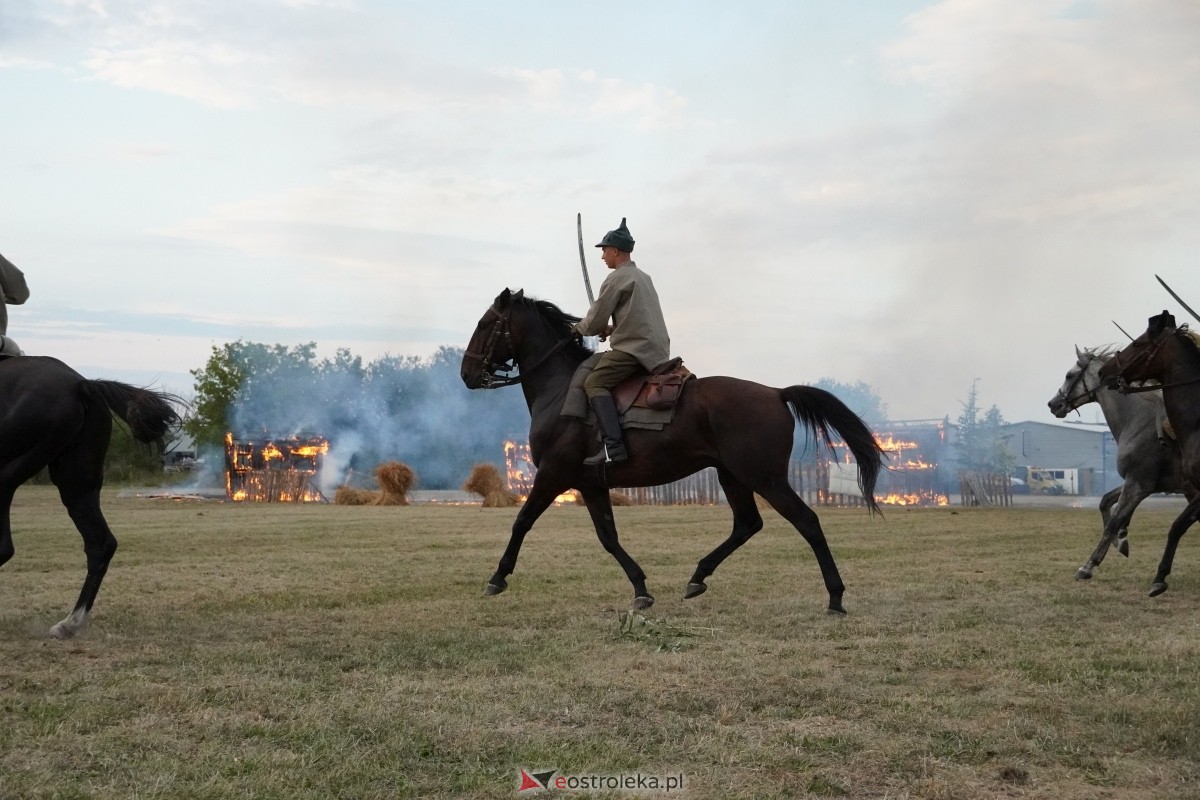 Rekonstrukcja historyczna Bolszewika goń! w Rzekuniu [17.08.2024] - zdjęcie #85 - eOstroleka.pl