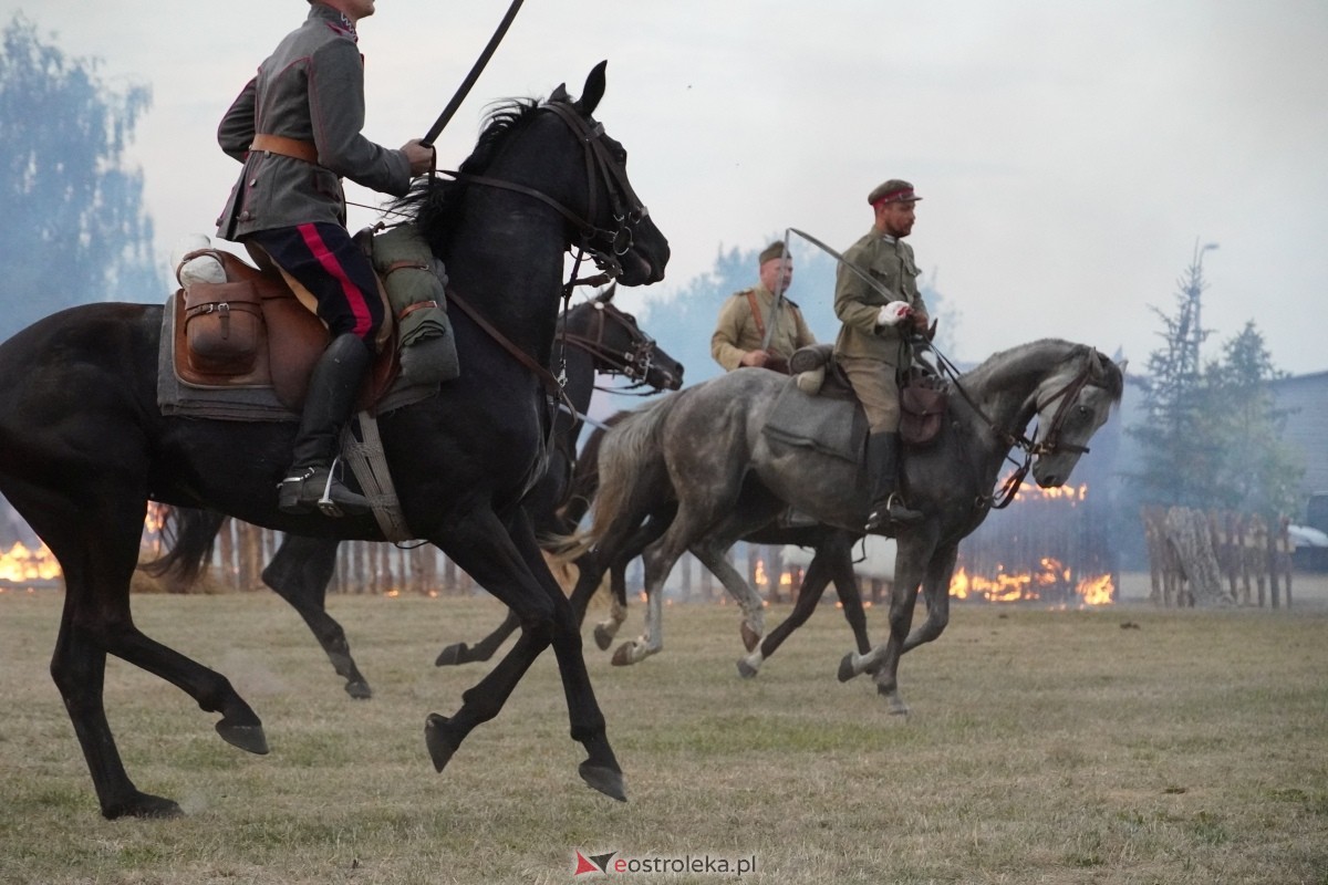 Rekonstrukcja historyczna Bolszewika goń! w Rzekuniu [17.08.2024] - zdjęcie #53 - eOstroleka.pl