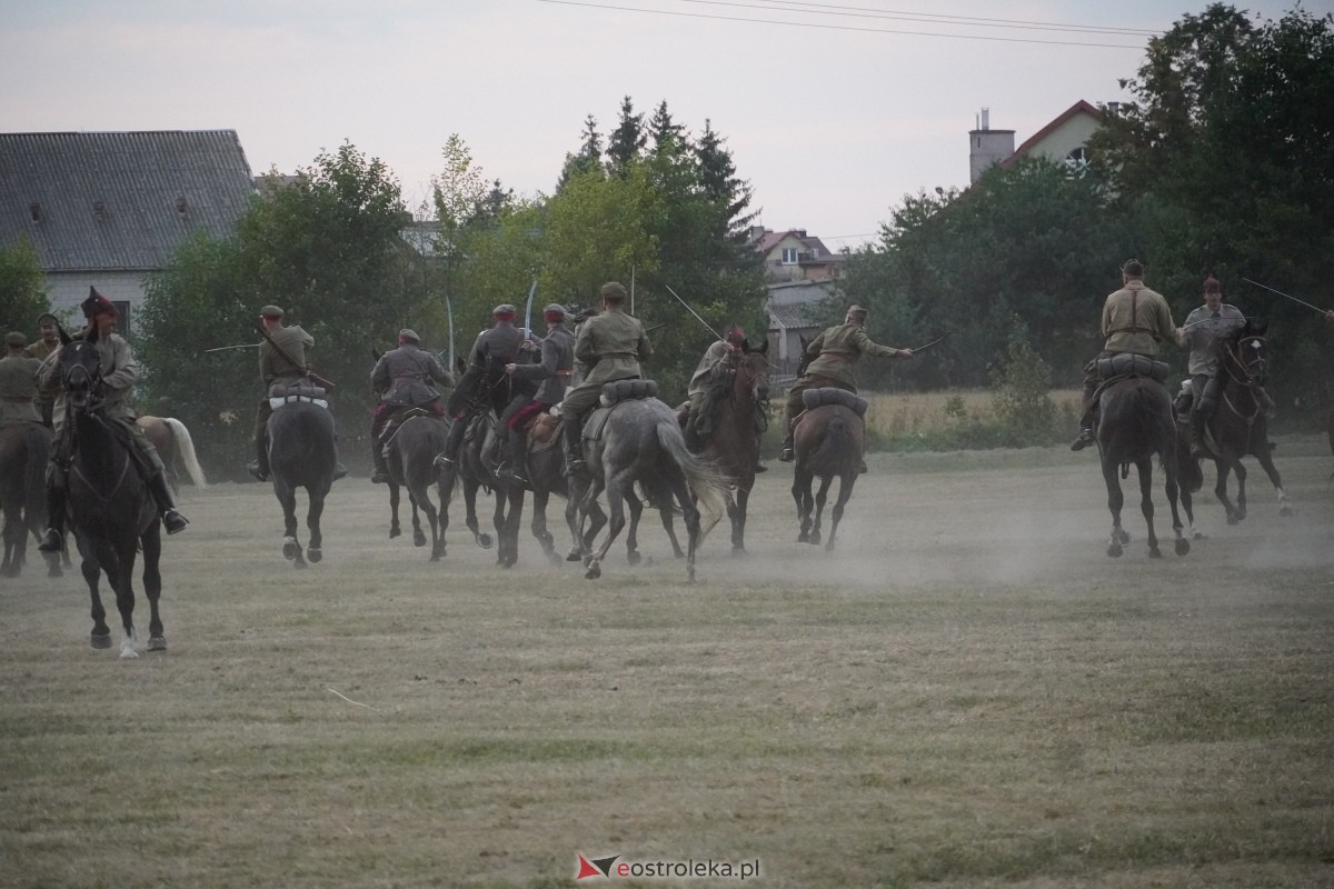 Rekonstrukcja historyczna Bolszewika goń! w Rzekuniu [17.08.2024] - zdjęcie #45 - eOstroleka.pl