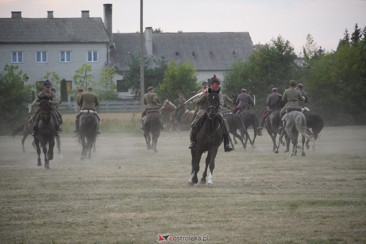 Rekonstrukcja historyczna Bolszewika goń! w Rzekuniu [17.08.2024] - zdjęcie #43 - eOstroleka.pl