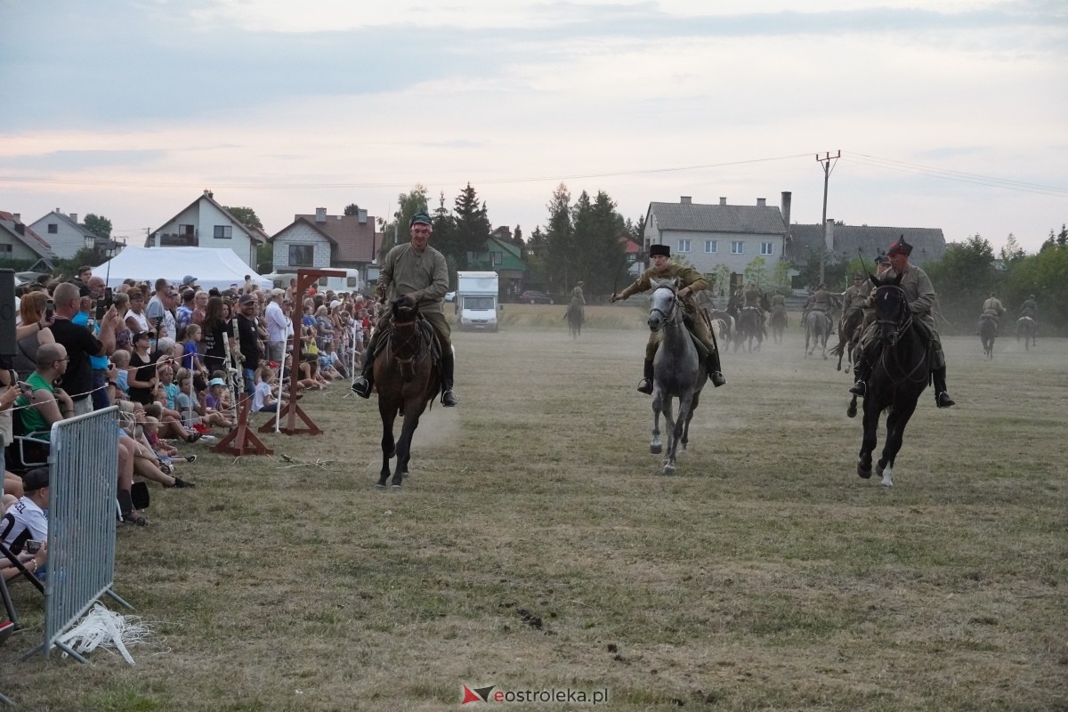Rekonstrukcja historyczna Bolszewika goń! w Rzekuniu [17.08.2024] - zdjęcie #35 - eOstroleka.pl