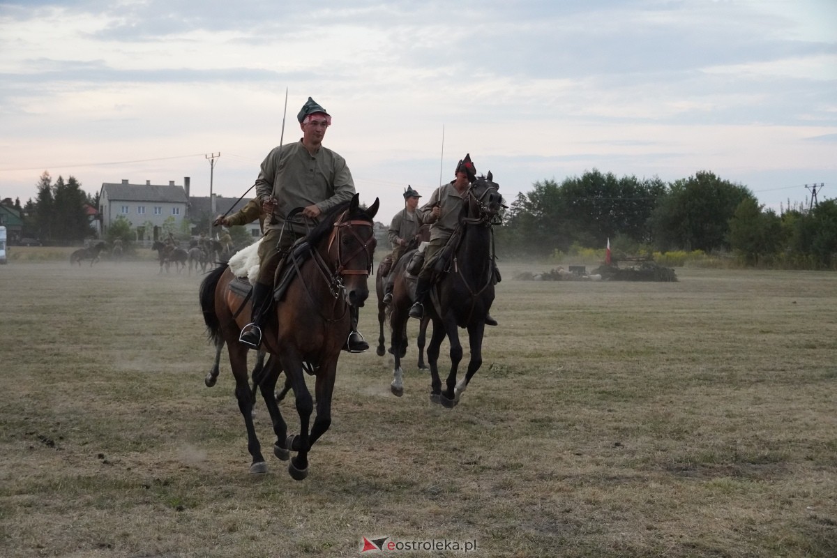 Rekonstrukcja historyczna Bolszewika goń! w Rzekuniu [17.08.2024] - zdjęcie #33 - eOstroleka.pl