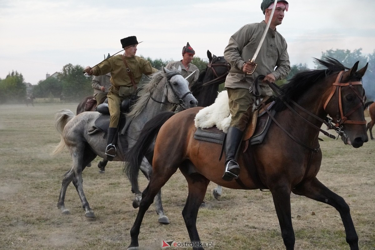 Rekonstrukcja historyczna Bolszewika goń! w Rzekuniu [17.08.2024] - zdjęcie #31 - eOstroleka.pl