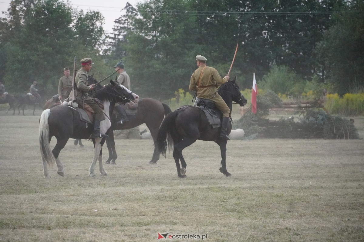 Rekonstrukcja historyczna Bolszewika goń! w Rzekuniu [17.08.2024] - zdjęcie #21 - eOstroleka.pl