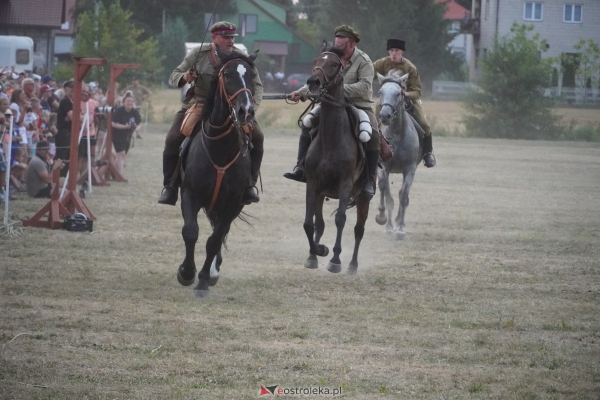 Rekonstrukcja historyczna Bolszewika goń! w Rzekuniu [17.08.2024] - zdjęcie #17 - eOstroleka.pl