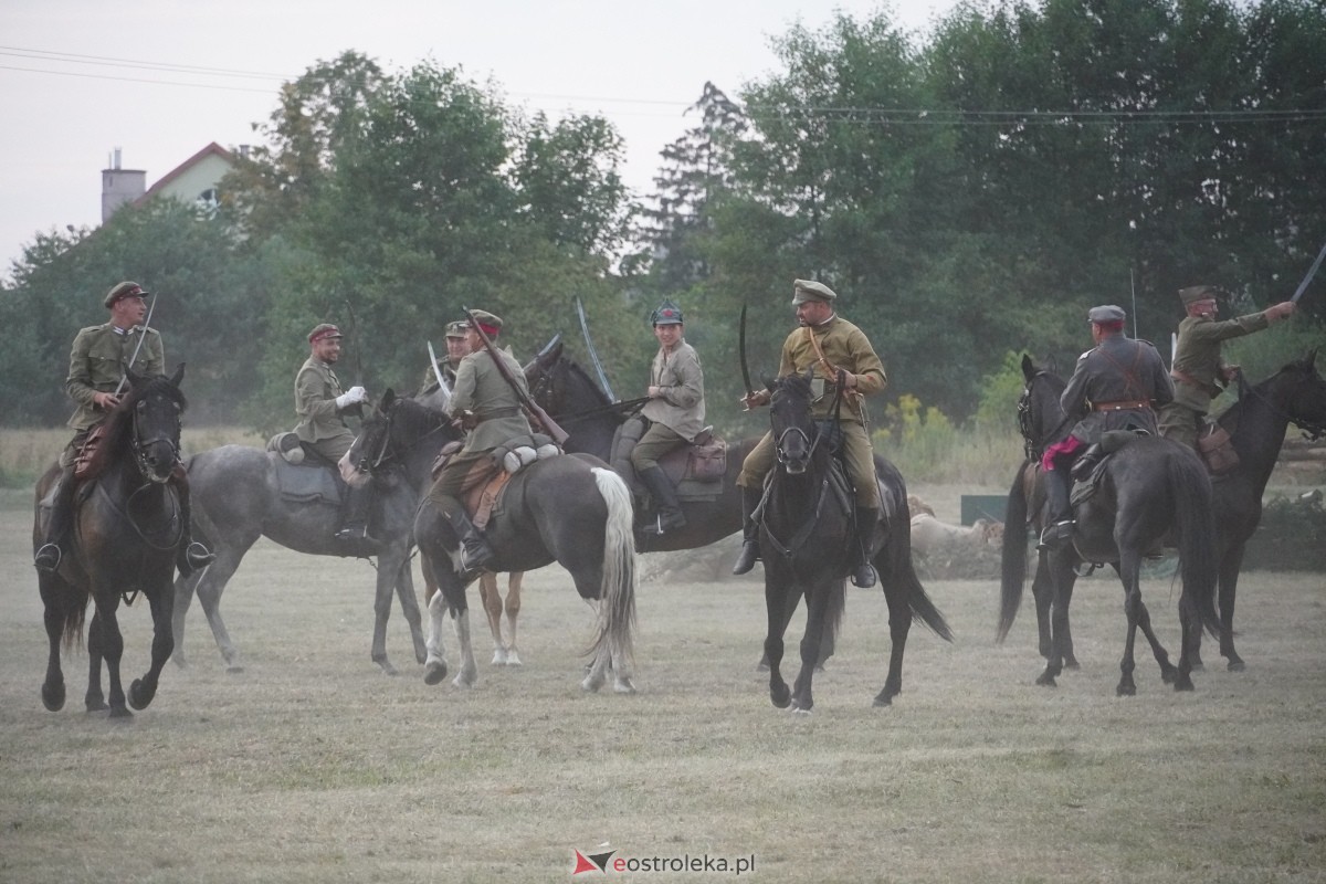 Rekonstrukcja historyczna Bolszewika goń! w Rzekuniu [17.08.2024] - zdjęcie #9 - eOstroleka.pl