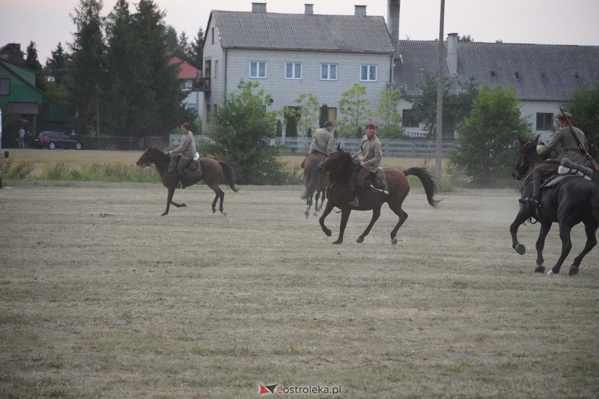 Rekonstrukcja historyczna Bolszewika goń! w Rzekuniu [17.08.2024] - zdjęcie #73 - eOstroleka.pl