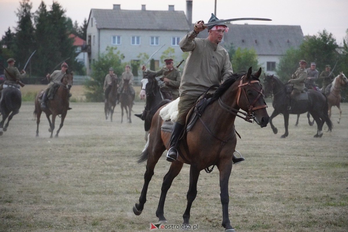 Rekonstrukcja historyczna Bolszewika goń! w Rzekuniu [17.08.2024] - zdjęcie #54 - eOstroleka.pl