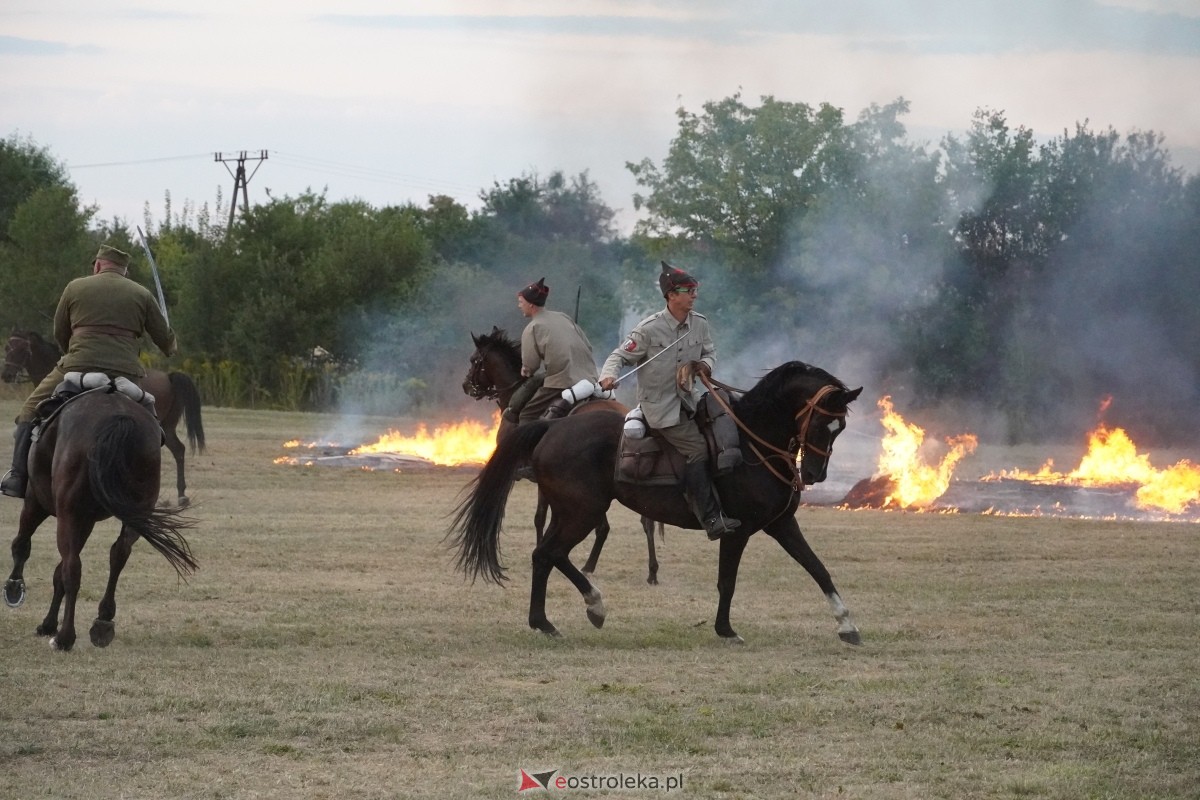 Rekonstrukcja historyczna Bolszewika goń! w Rzekuniu [17.08.2024] - zdjęcie #34 - eOstroleka.pl