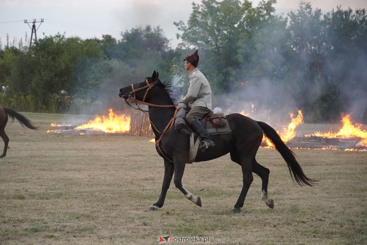 Rekonstrukcja historyczna Bolszewika goń! w Rzekuniu [17.08.2024] - zdjęcie #30 - eOstroleka.pl