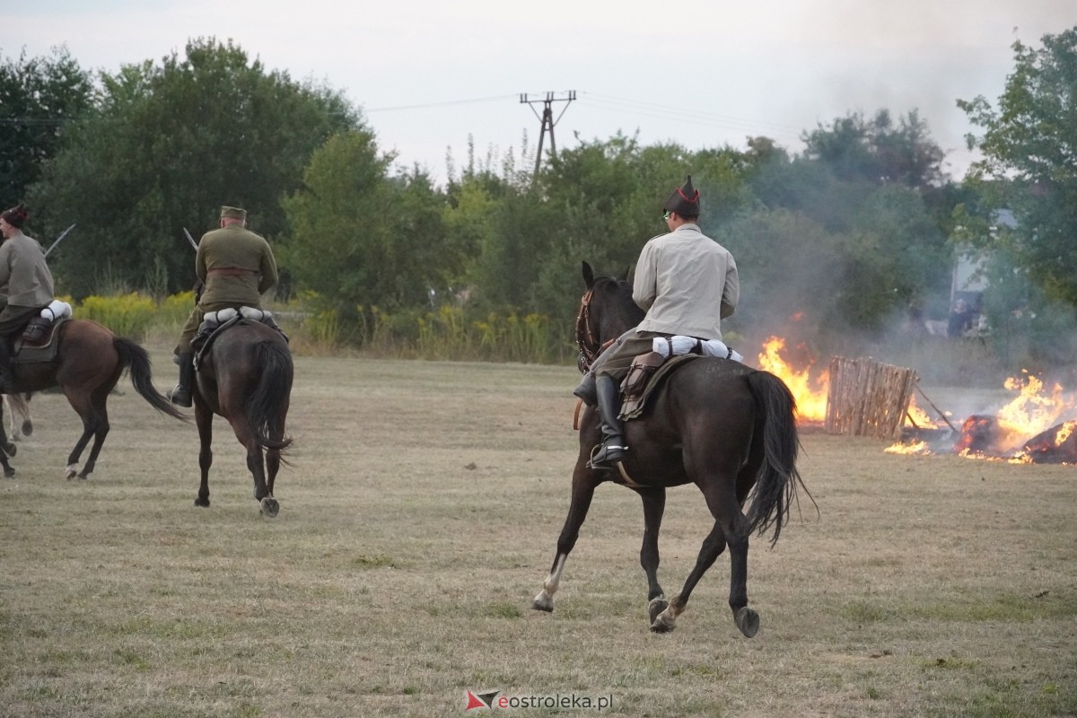 Rekonstrukcja historyczna Bolszewika goń! w Rzekuniu [17.08.2024] - zdjęcie #28 - eOstroleka.pl