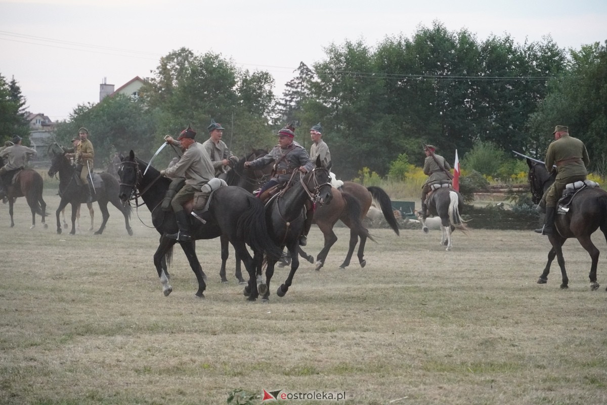 Rekonstrukcja historyczna Bolszewika goń! w Rzekuniu [17.08.2024] - zdjęcie #26 - eOstroleka.pl