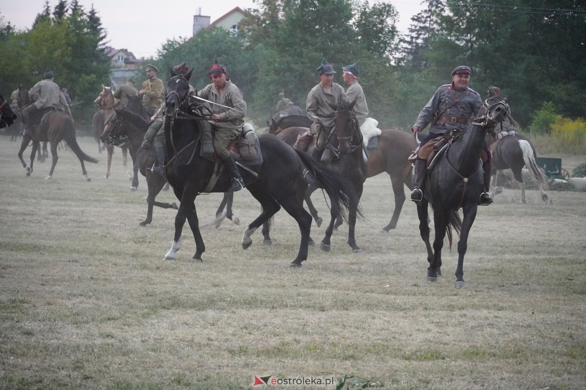 Rekonstrukcja historyczna Bolszewika goń! w Rzekuniu [17.08.2024] - zdjęcie #24 - eOstroleka.pl