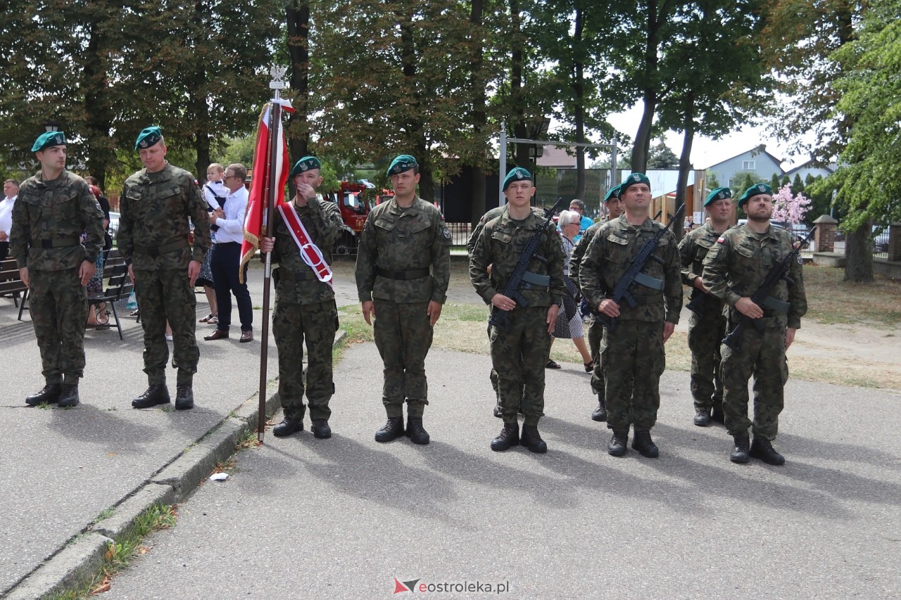 Uroczystości w hołdzie marynarzom i ułanom poległym na ziemi rzekuńskiej [18.08.2024] - zdjęcie #110 - eOstroleka.pl