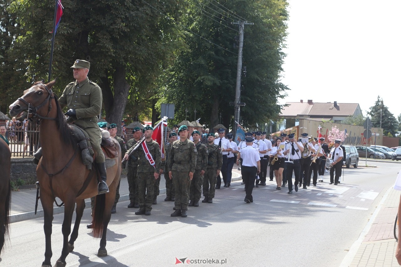 Uroczystości w hołdzie marynarzom i ułanom poległym na ziemi rzekuńskiej [18.08.2024] - zdjęcie #90 - eOstroleka.pl