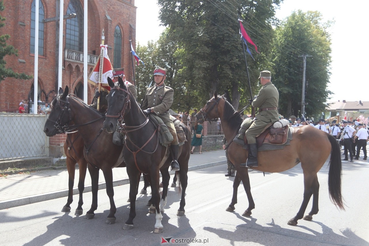 Uroczystości w hołdzie marynarzom i ułanom poległym na ziemi rzekuńskiej [18.08.2024] - zdjęcie #89 - eOstroleka.pl