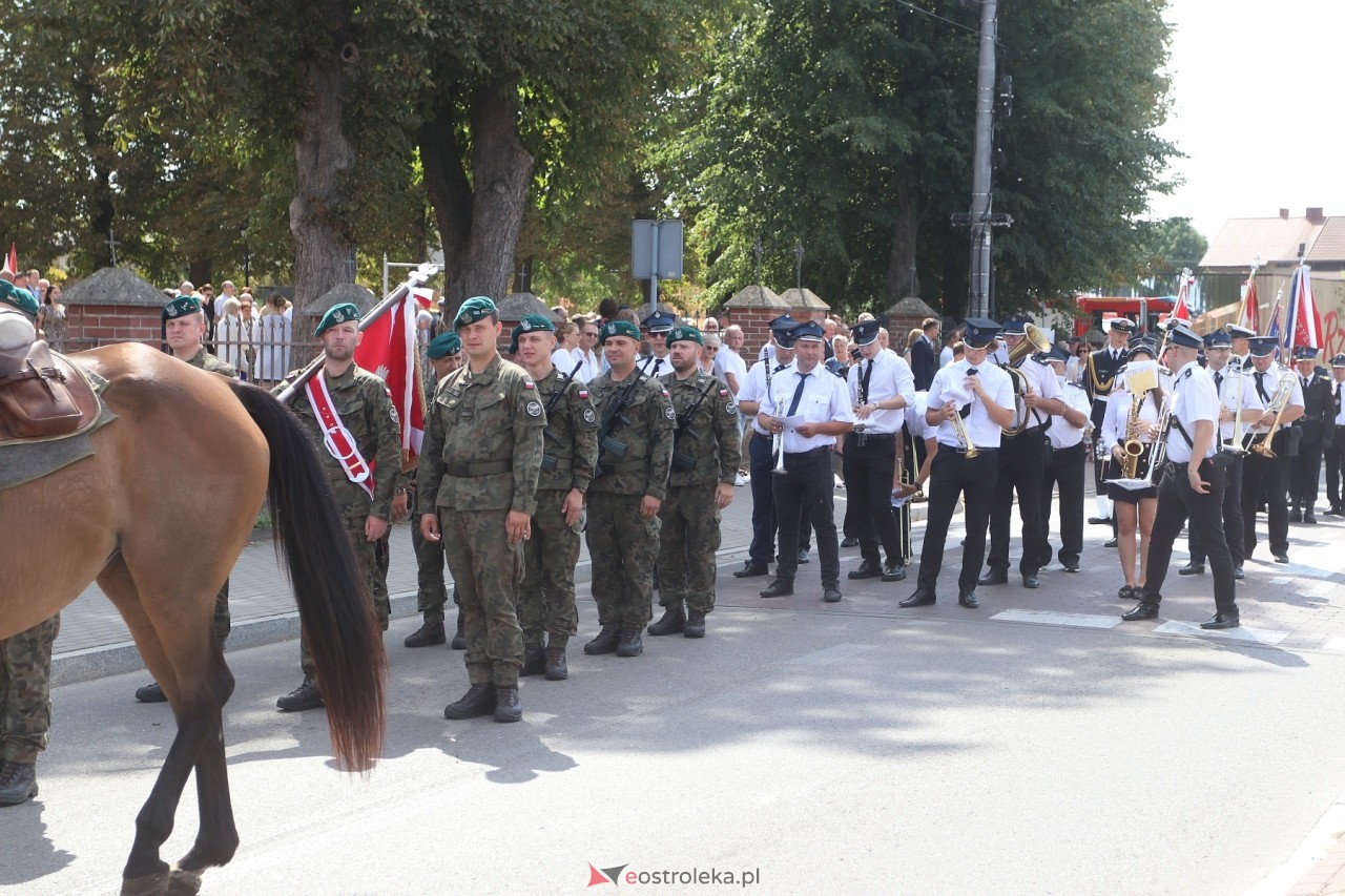 Uroczystości w hołdzie marynarzom i ułanom poległym na ziemi rzekuńskiej [18.08.2024] - zdjęcie #88 - eOstroleka.pl