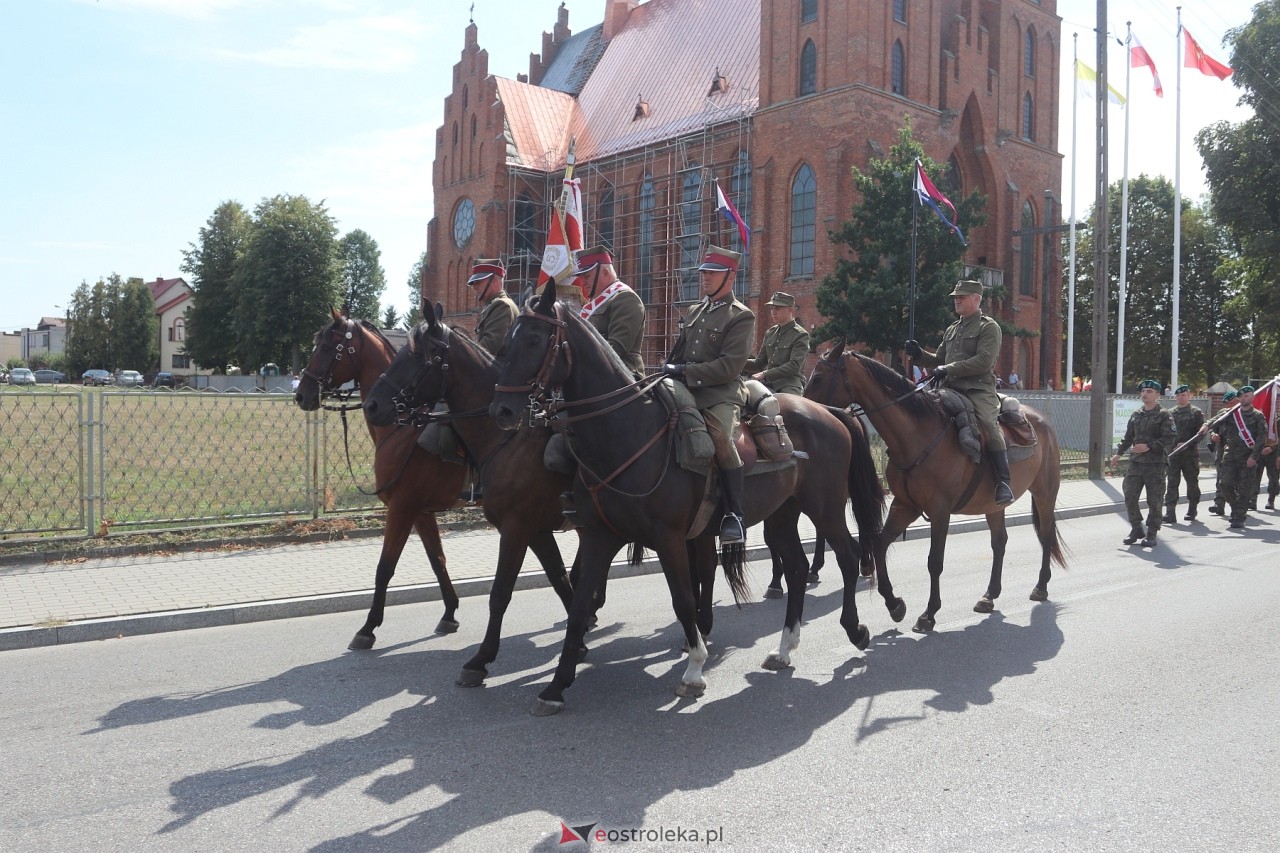 Uroczystości w hołdzie marynarzom i ułanom poległym na ziemi rzekuńskiej [18.08.2024] - zdjęcie #87 - eOstroleka.pl