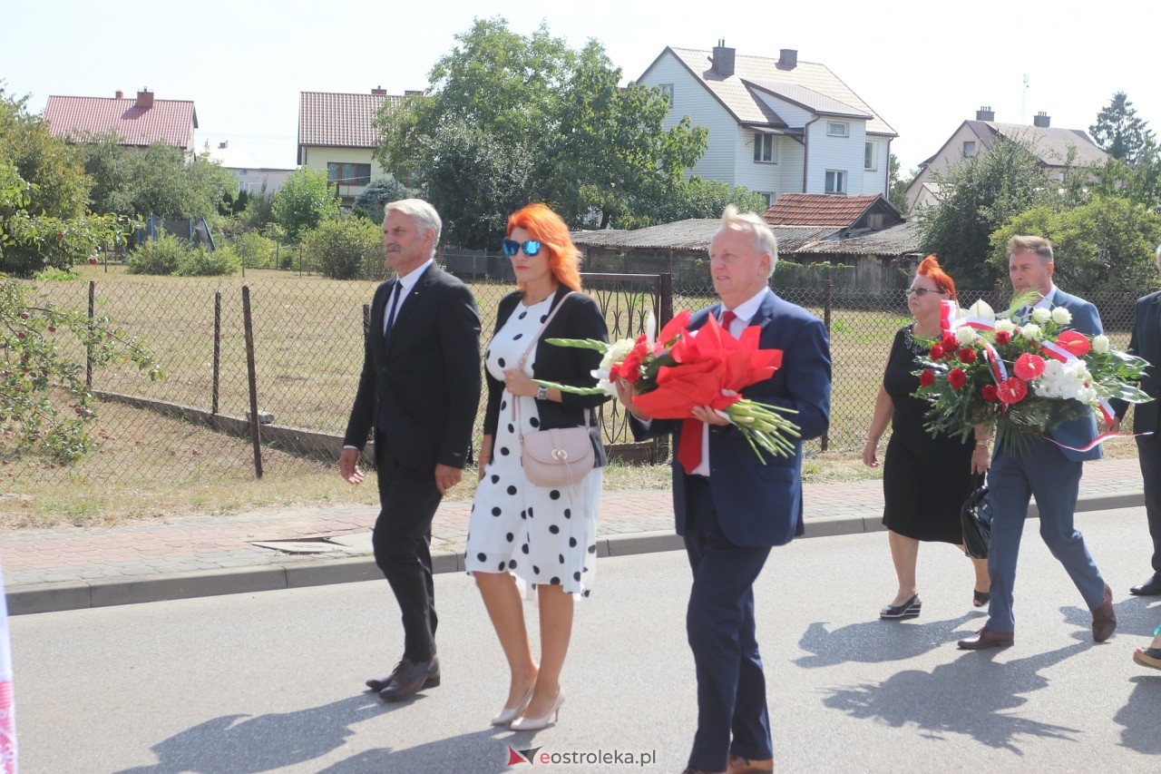 Uroczystości w hołdzie marynarzom i ułanom poległym na ziemi rzekuńskiej [18.08.2024] - zdjęcie #79 - eOstroleka.pl