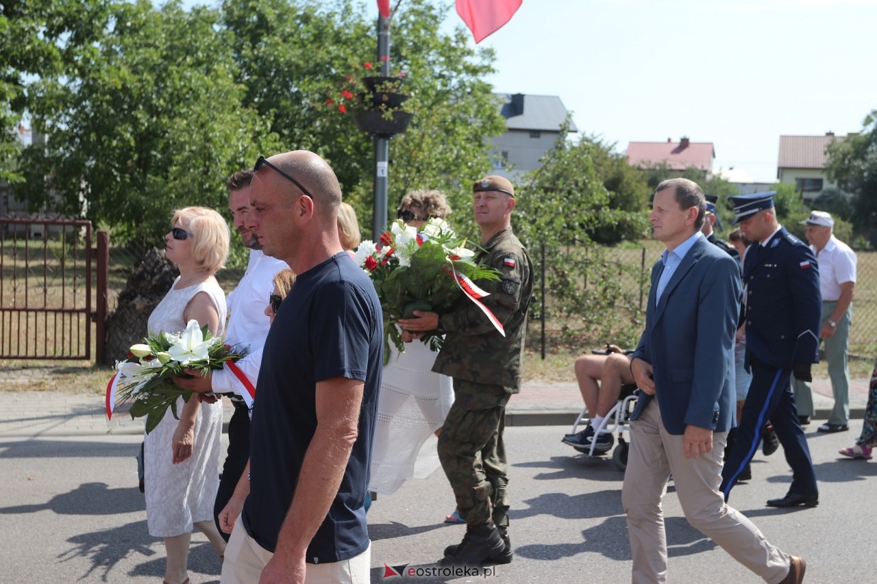 Uroczystości w hołdzie marynarzom i ułanom poległym na ziemi rzekuńskiej [18.08.2024] - zdjęcie #69 - eOstroleka.pl