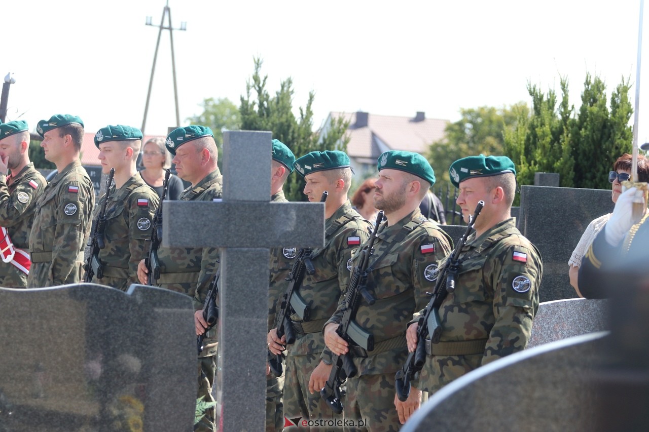 Uroczystości w hołdzie marynarzom i ułanom poległym na ziemi rzekuńskiej [18.08.2024] - zdjęcie #66 - eOstroleka.pl