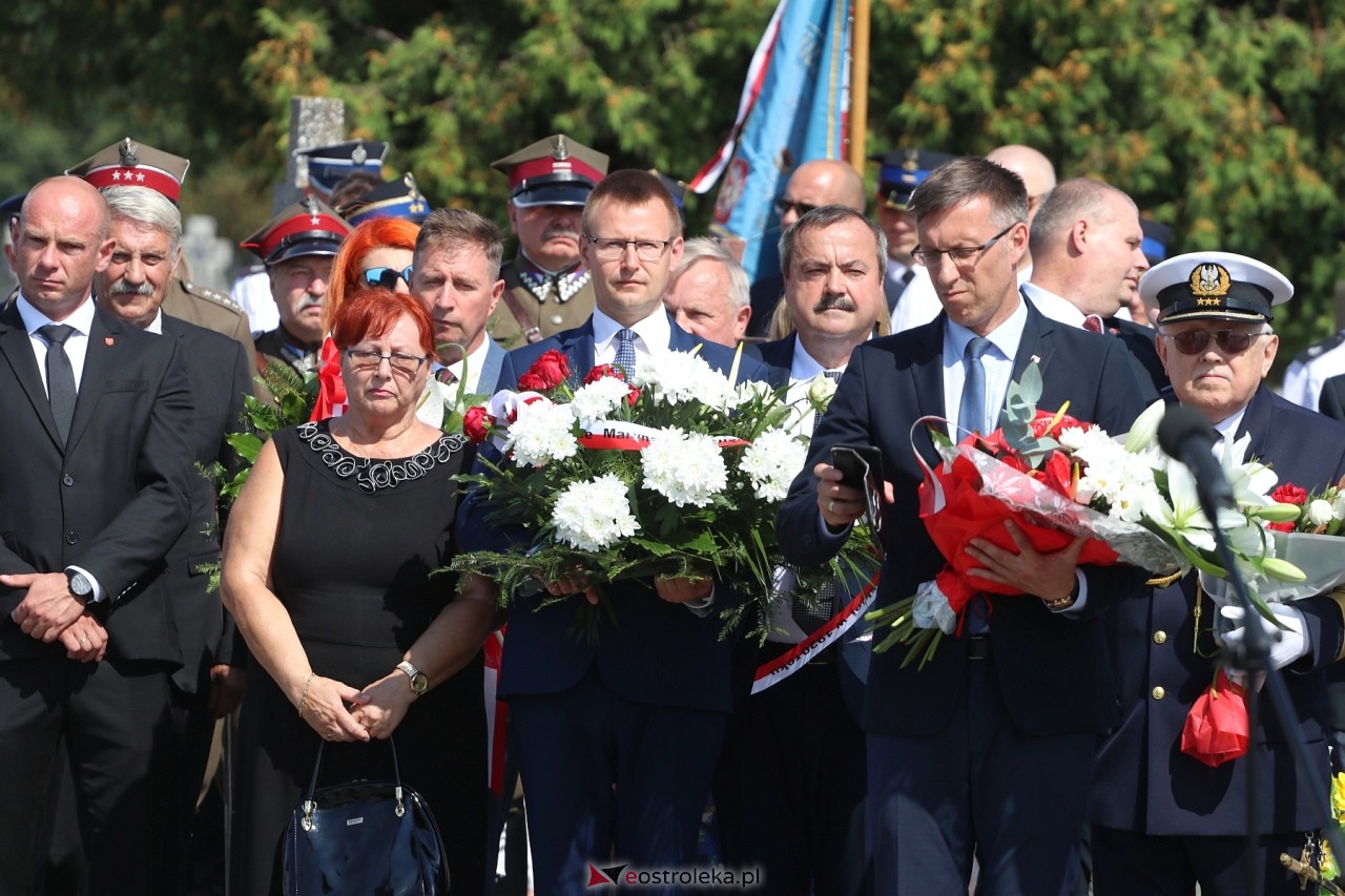 Uroczystości w hołdzie marynarzom i ułanom poległym na ziemi rzekuńskiej [18.08.2024] - zdjęcie #63 - eOstroleka.pl