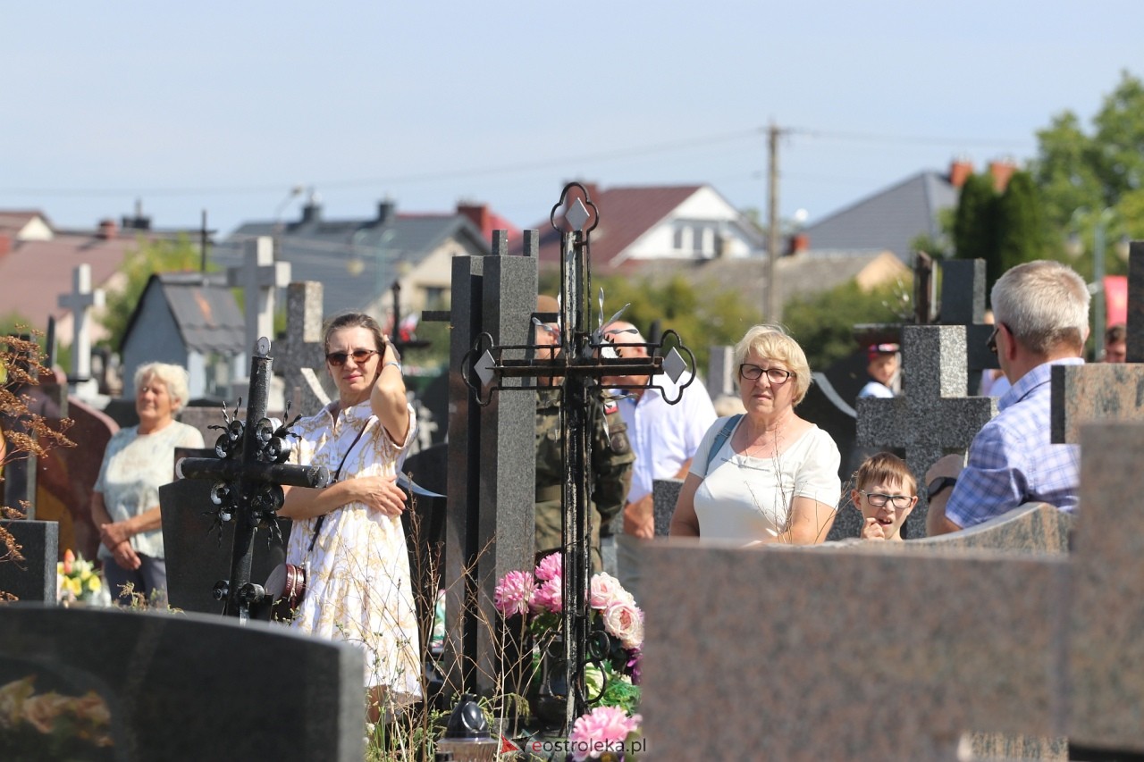 Uroczystości w hołdzie marynarzom i ułanom poległym na ziemi rzekuńskiej [18.08.2024] - zdjęcie #58 - eOstroleka.pl