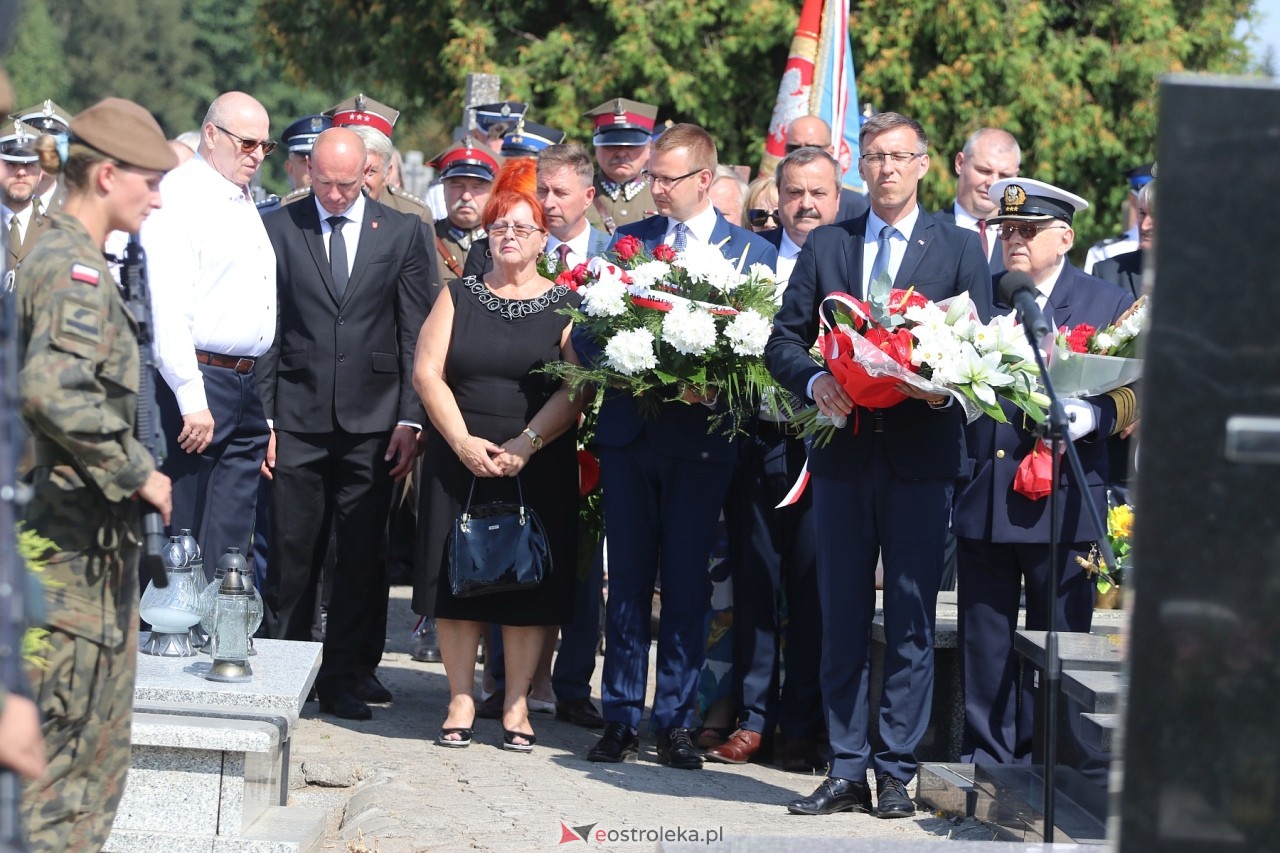 Uroczystości w hołdzie marynarzom i ułanom poległym na ziemi rzekuńskiej [18.08.2024] - zdjęcie #55 - eOstroleka.pl
