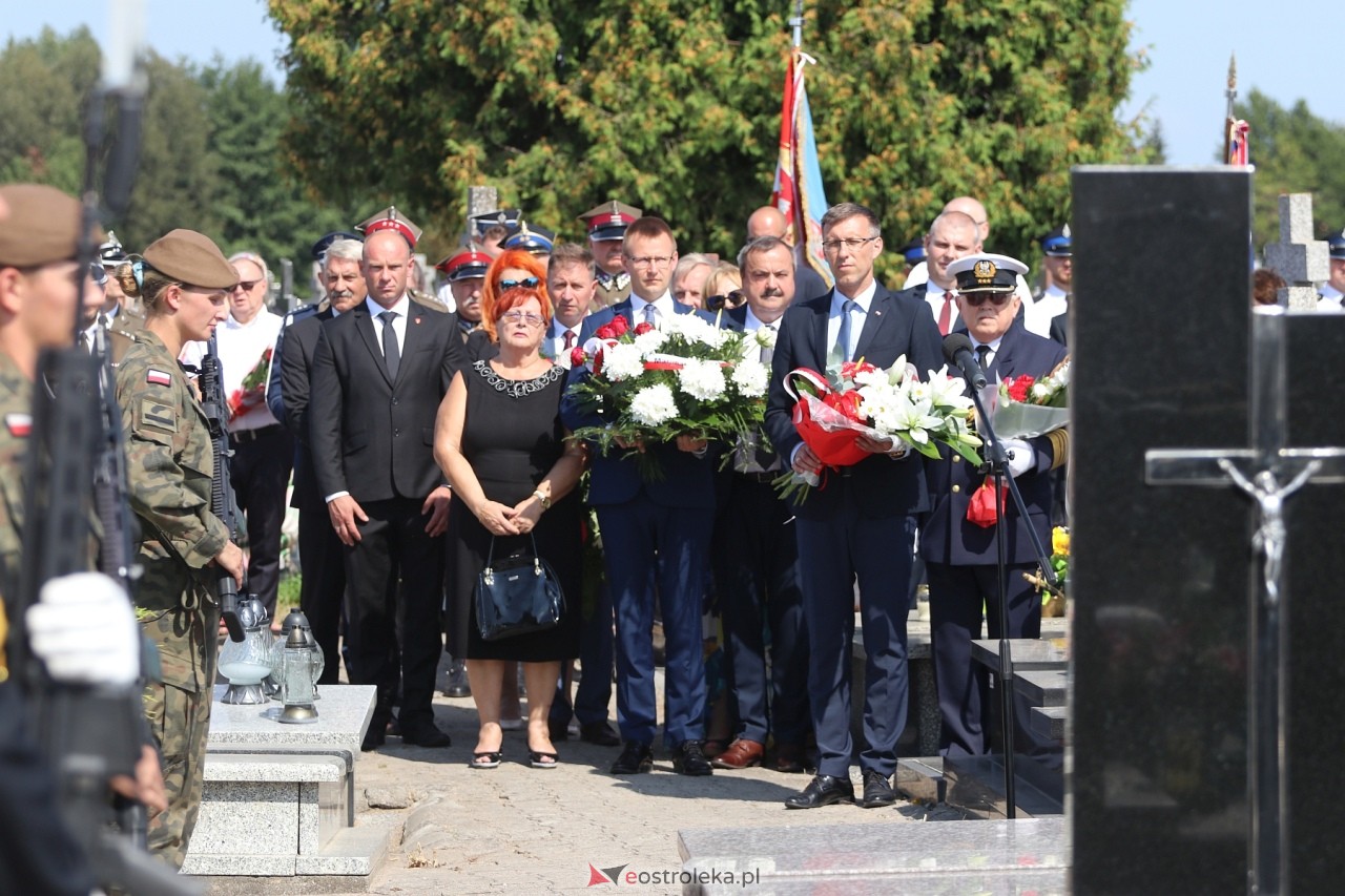 Uroczystości w hołdzie marynarzom i ułanom poległym na ziemi rzekuńskiej [18.08.2024] - zdjęcie #51 - eOstroleka.pl