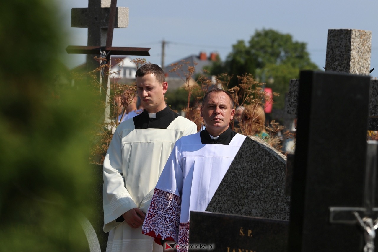 Uroczystości w hołdzie marynarzom i ułanom poległym na ziemi rzekuńskiej [18.08.2024] - zdjęcie #42 - eOstroleka.pl