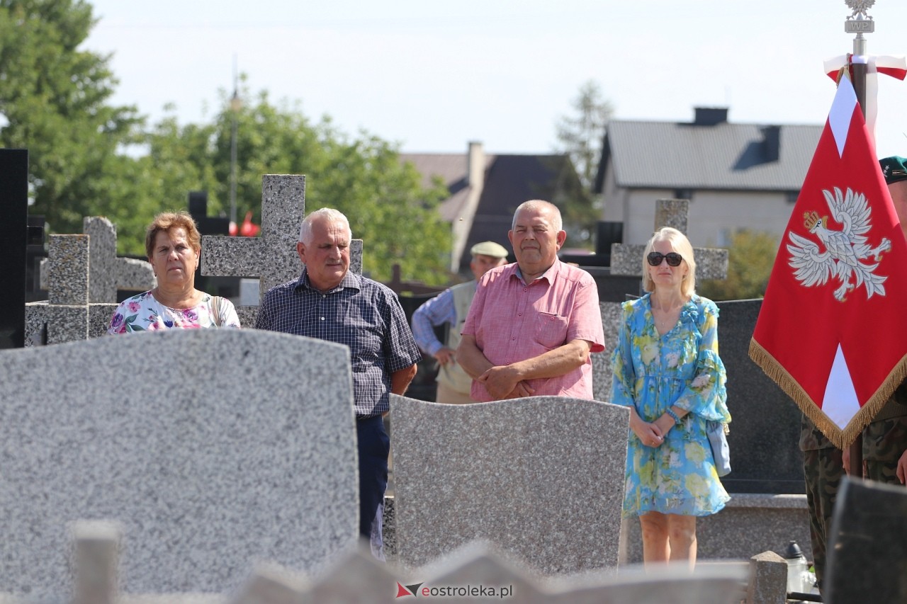 Uroczystości w hołdzie marynarzom i ułanom poległym na ziemi rzekuńskiej [18.08.2024] - zdjęcie #41 - eOstroleka.pl