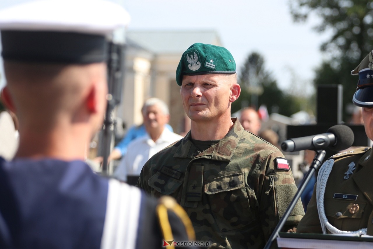 Uroczystości w hołdzie marynarzom i ułanom poległym na ziemi rzekuńskiej [18.08.2024] - zdjęcie #40 - eOstroleka.pl