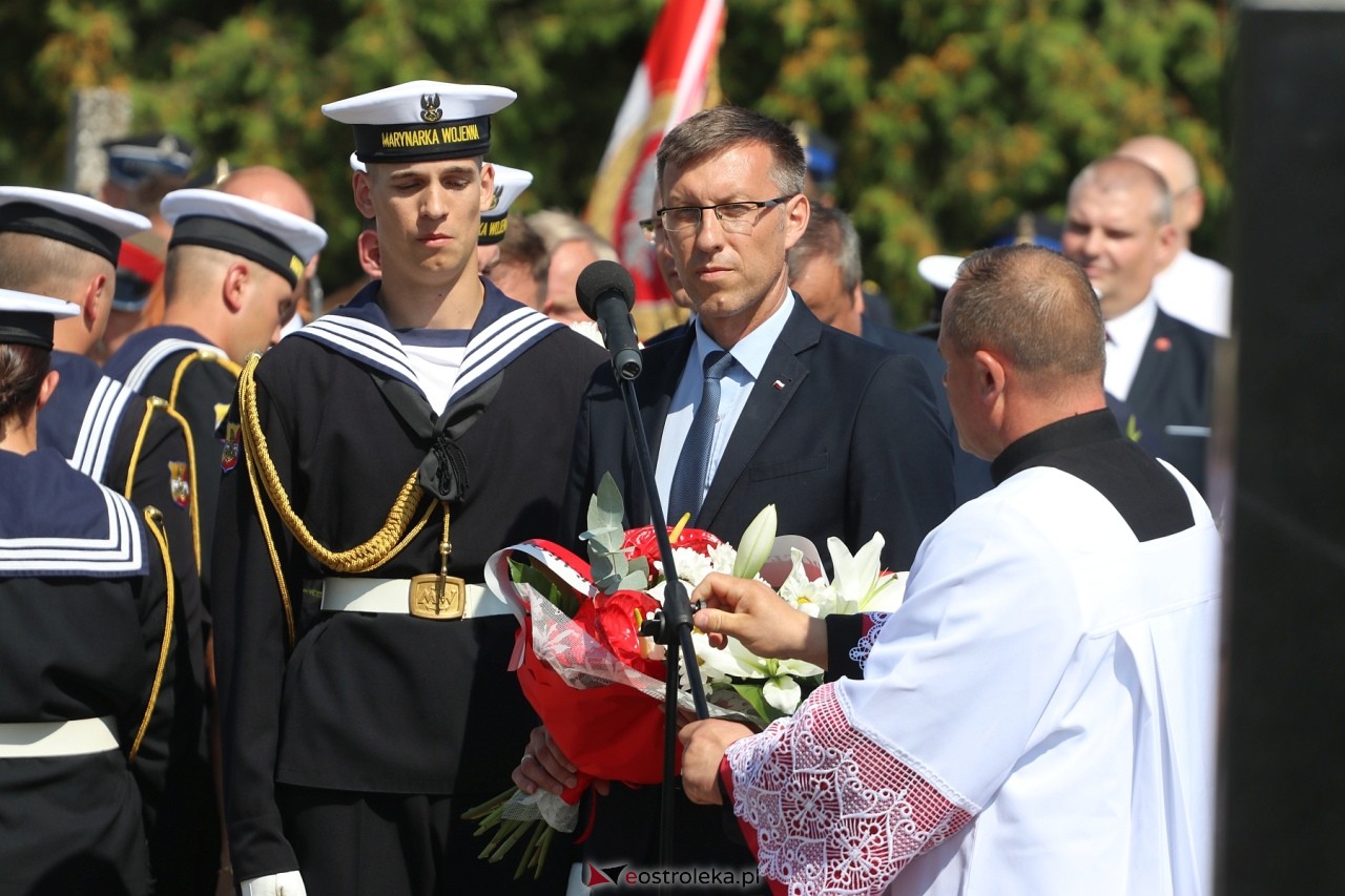 Uroczystości w hołdzie marynarzom i ułanom poległym na ziemi rzekuńskiej [18.08.2024] - zdjęcie #35 - eOstroleka.pl