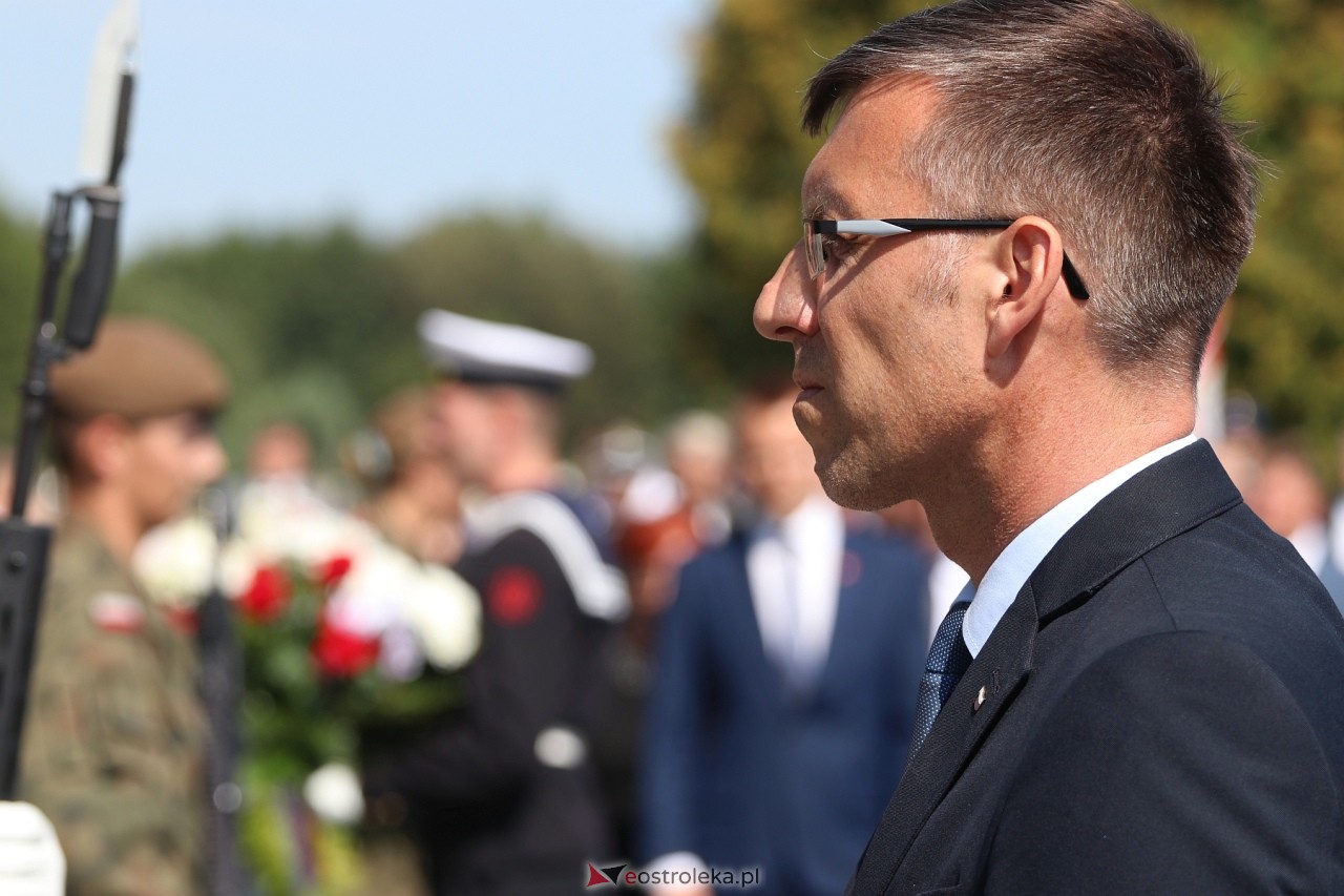 Uroczystości w hołdzie marynarzom i ułanom poległym na ziemi rzekuńskiej [18.08.2024] - zdjęcie #28 - eOstroleka.pl