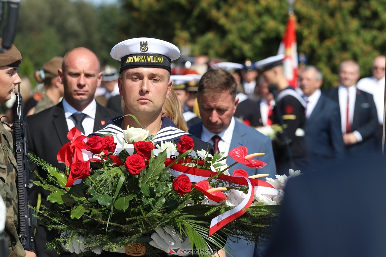 Uroczystości w hołdzie marynarzom i ułanom poległym na ziemi rzekuńskiej [18.08.2024] - zdjęcie #23 - eOstroleka.pl