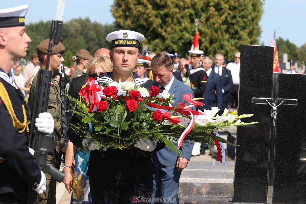Uroczystości w hołdzie marynarzom i ułanom poległym na ziemi rzekuńskiej [18.08.2024] - zdjęcie #22 - eOstroleka.pl