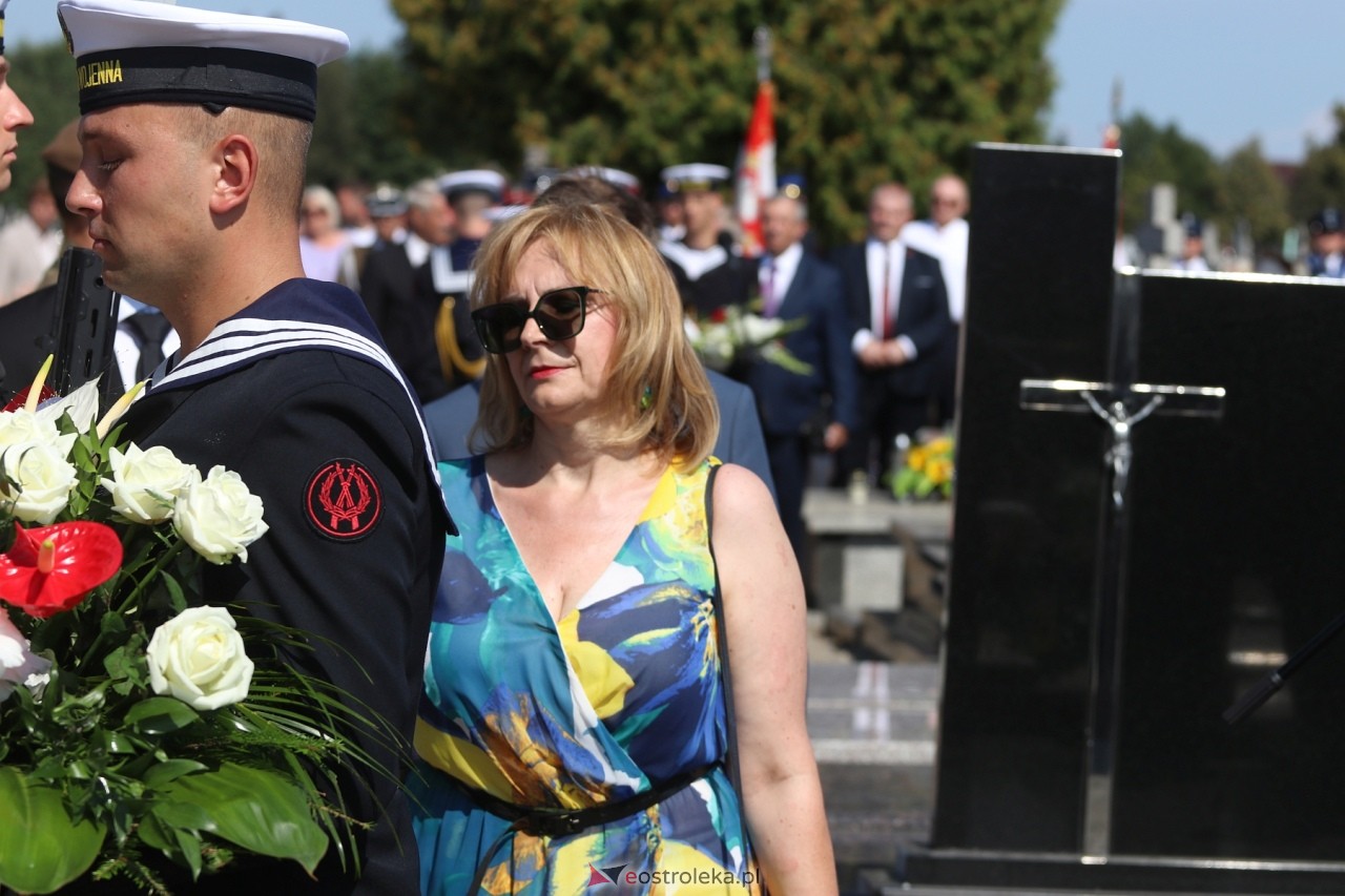 Uroczystości w hołdzie marynarzom i ułanom poległym na ziemi rzekuńskiej [18.08.2024] - zdjęcie #21 - eOstroleka.pl