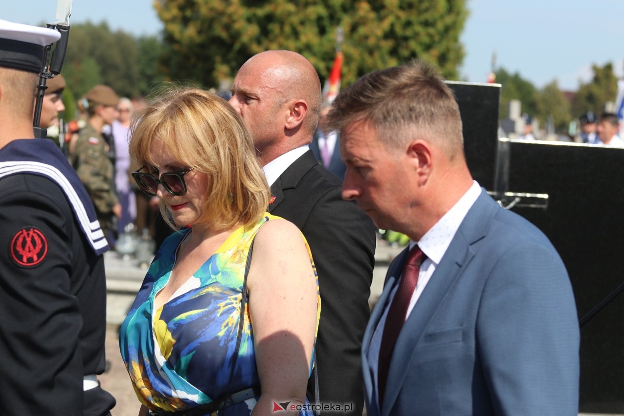 Uroczystości w hołdzie marynarzom i ułanom poległym na ziemi rzekuńskiej [18.08.2024] - zdjęcie #19 - eOstroleka.pl