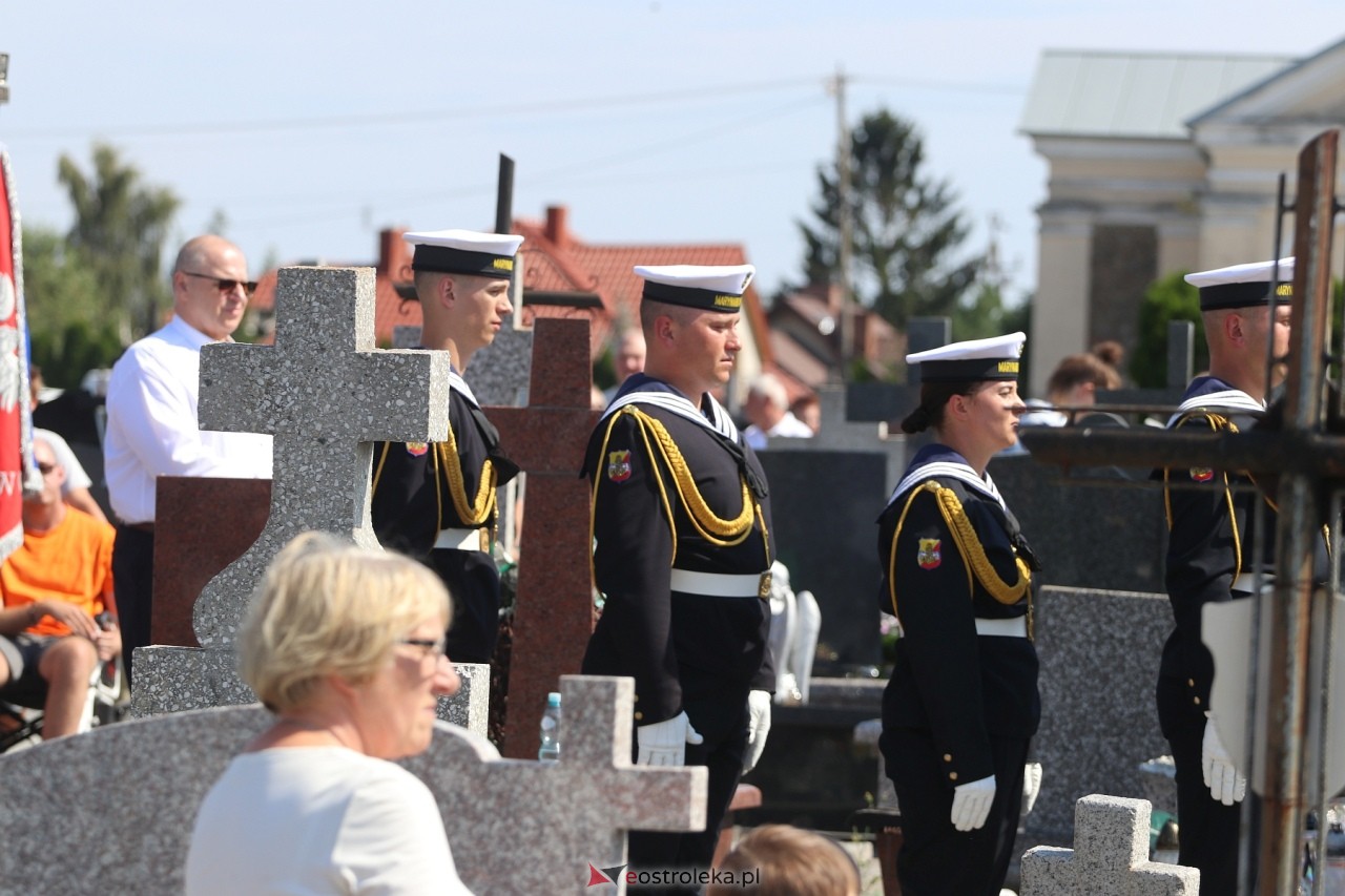 Uroczystości w hołdzie marynarzom i ułanom poległym na ziemi rzekuńskiej [18.08.2024] - zdjęcie #1 - eOstroleka.pl
