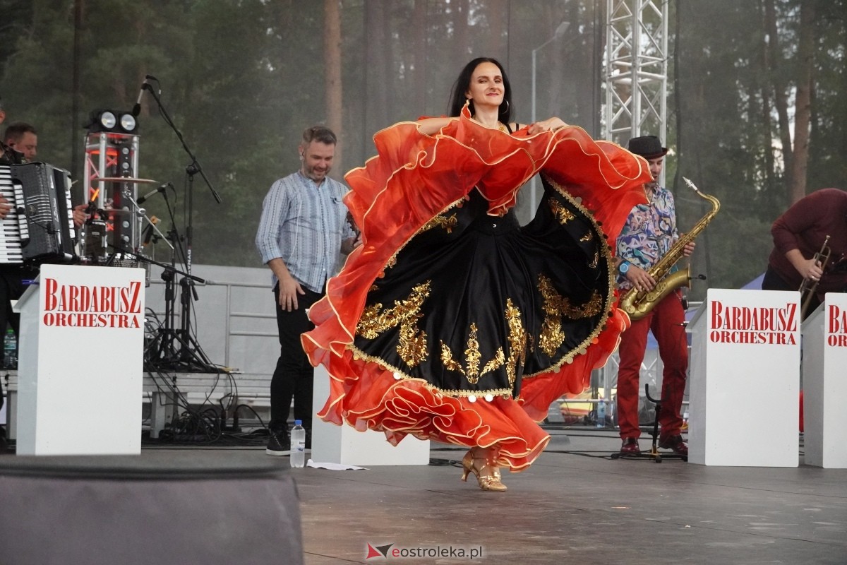 Kurpiowskie Dożynki w Lelisie - Patrycja Runo i Miły Pan [18.08.2024] - zdjęcie #176 - eOstroleka.pl