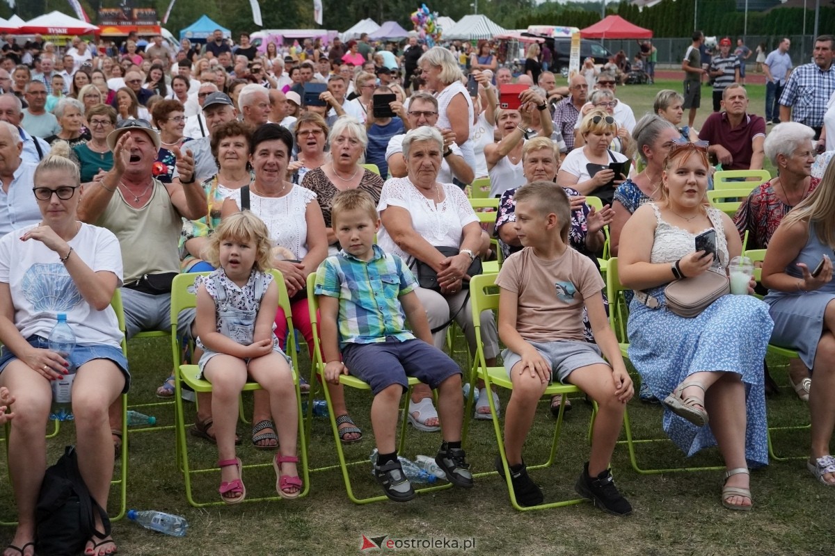 Kurpiowskie Dożynki w Lelisie - Patrycja Runo i Miły Pan [18.08.2024] - zdjęcie #163 - eOstroleka.pl